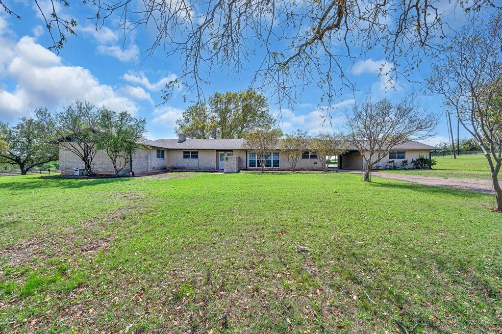 596 Saffle Road, Robinson, TX 76706