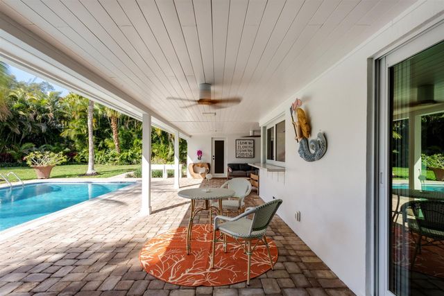 2720 Cardinal Circle, Gulf Stream, FL 33483
