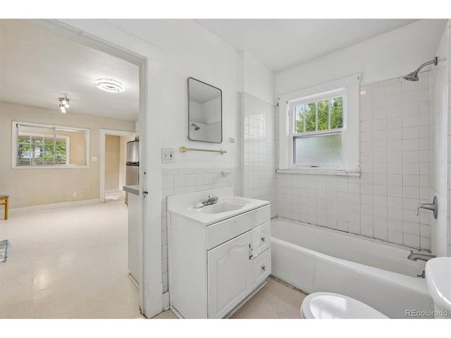 3691 S Grant St, Englewood, CO 80113