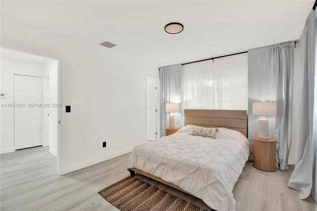 51 NE 56th Ct, Oakland Park, FL 33334