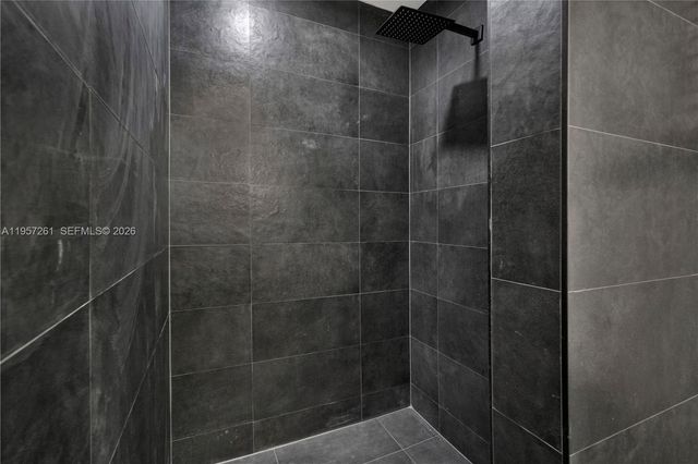 51 NE 56th Ct, Oakland Park, FL 33334