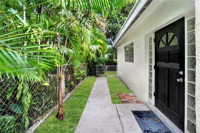 51 NE 56th Ct, Oakland Park, FL 33334