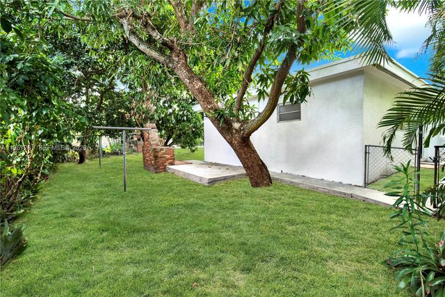 51 NE 56th Ct, Oakland Park, FL 33334