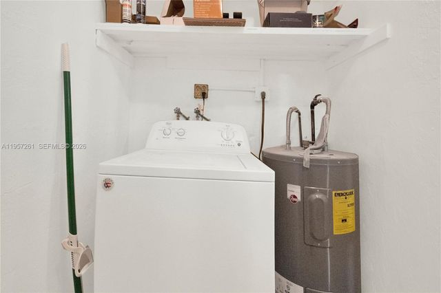 51 NE 56th Ct, Oakland Park, FL 33334