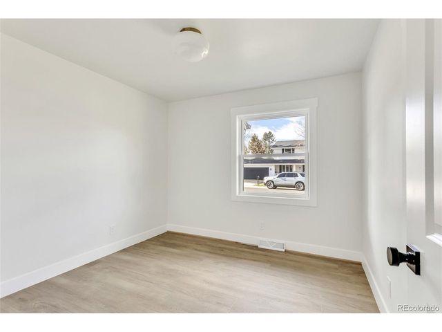 7652 S Gallup Ct, Littleton, CO 80120