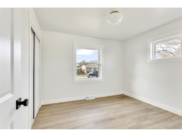 7652 S Gallup Ct, Littleton, CO 80120