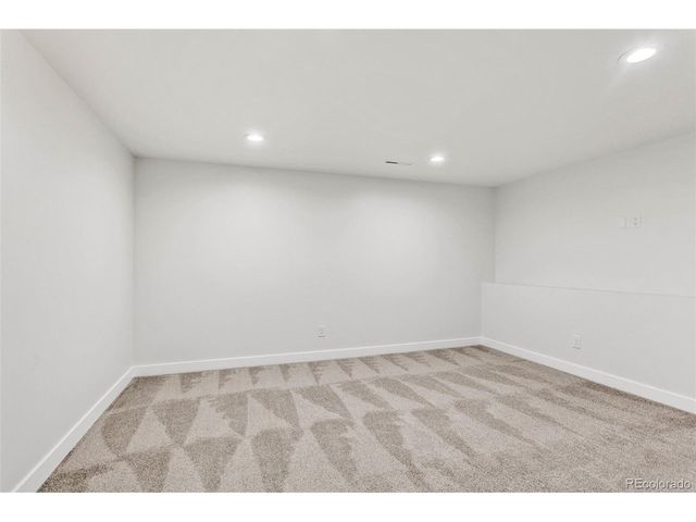 7652 S Gallup Ct, Littleton, CO 80120