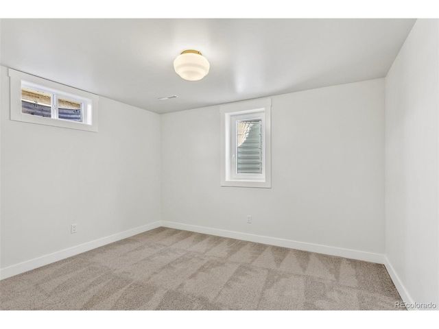 7652 S Gallup Ct, Littleton, CO 80120