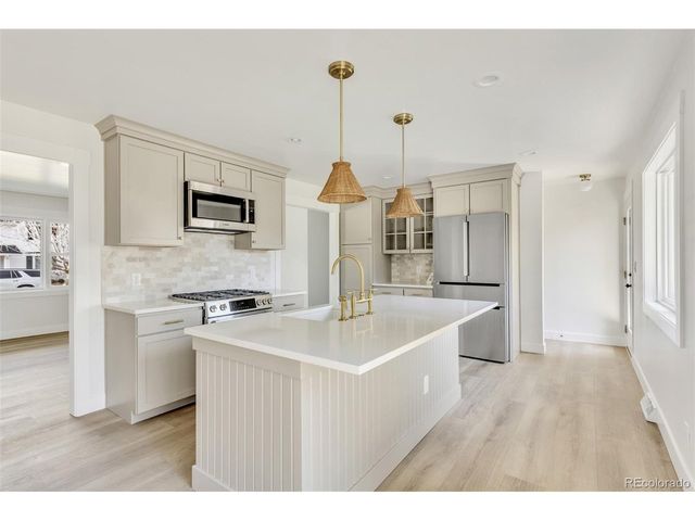 7652 S Gallup Ct, Littleton, CO 80120