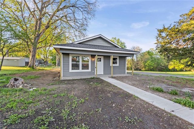 312 E 5th Street, Edgerton, KS 66021