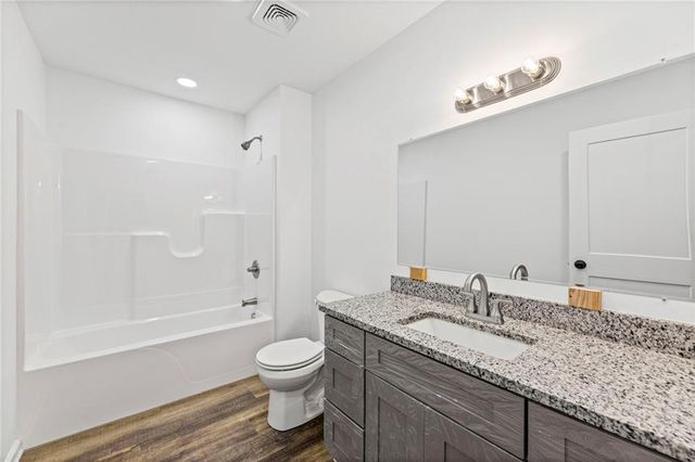 312 E 5th Street, Edgerton, KS 66021