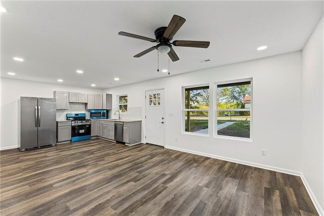 312 E 5th Street, Edgerton, KS 66021