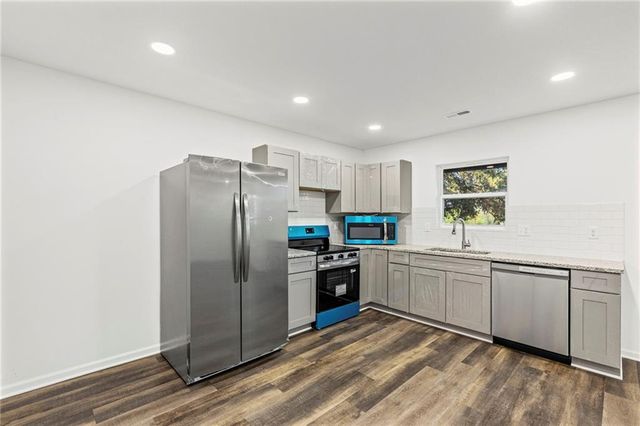 312 E 5th Street, Edgerton, KS 66021