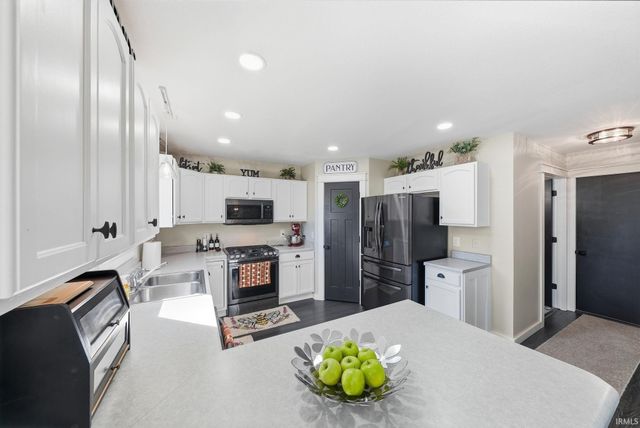 3321 Cilantro Cove, Fort Wayne, IN 46818