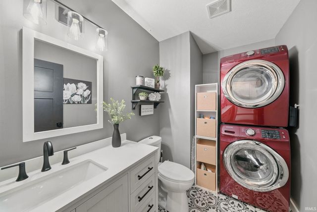 3321 Cilantro Cove, Fort Wayne, IN 46818