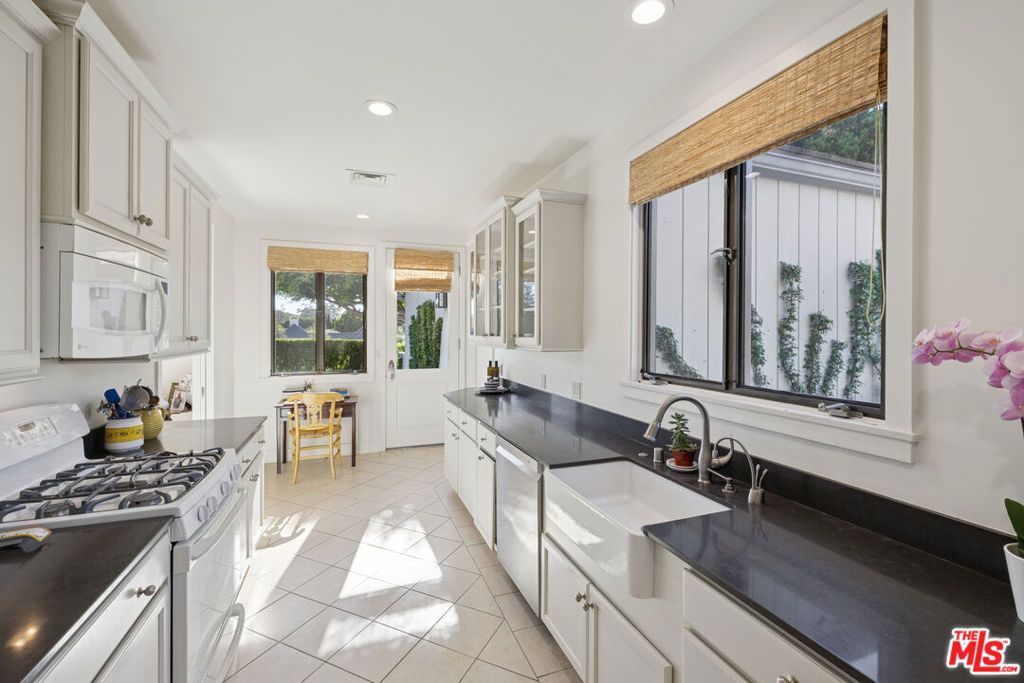 Image 10 of property listing at 2079 Birnam Wood Drive, Santa Barbara, CA 93108