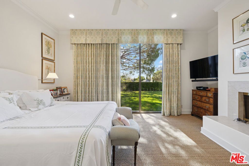 Image 15 of property listing at 2079 Birnam Wood Drive, Santa Barbara, CA 93108