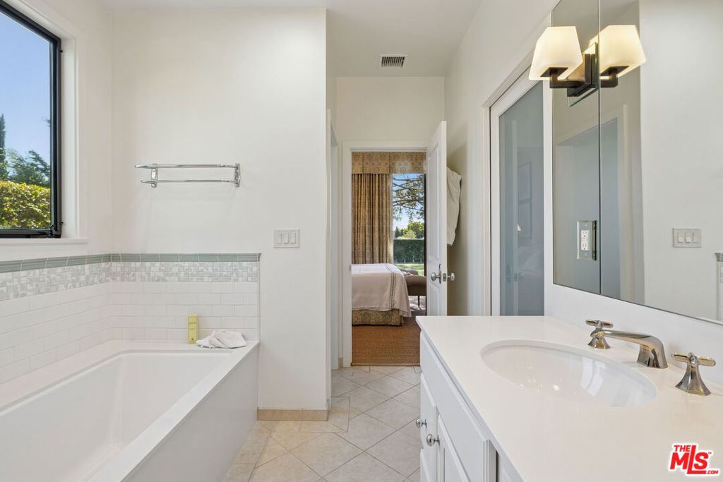 Image 18 of property listing at 2079 Birnam Wood Drive, Santa Barbara, CA 93108