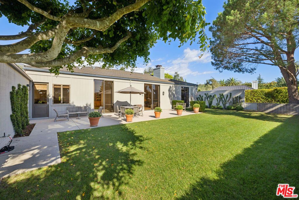 Image 31 of property listing at 2079 Birnam Wood Drive, Santa Barbara, CA 93108