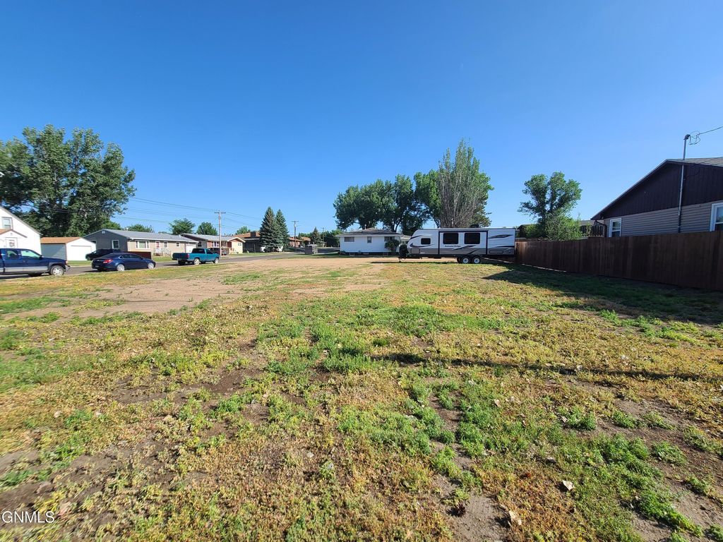 9 9th Street E, Dickinson, ND 58601 photo 6