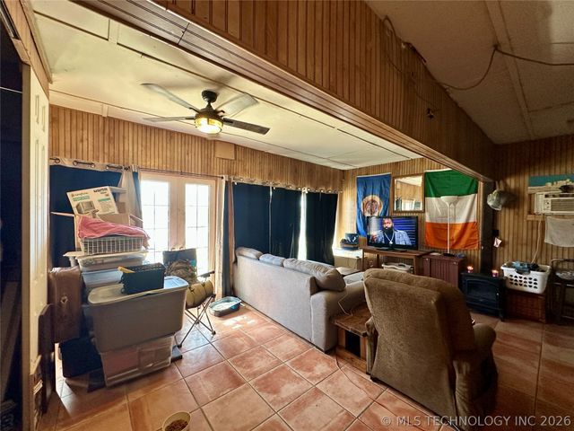 5924 Kickapoo Avenue, Kingston, OK 73439