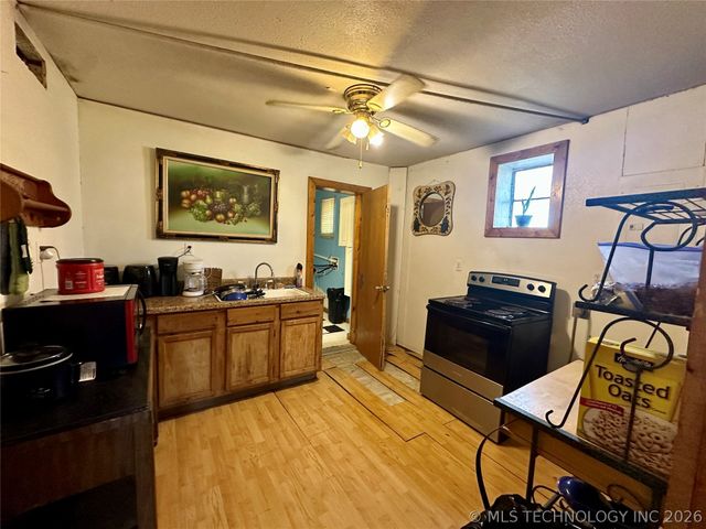 5924 Kickapoo Avenue, Kingston, OK 73439