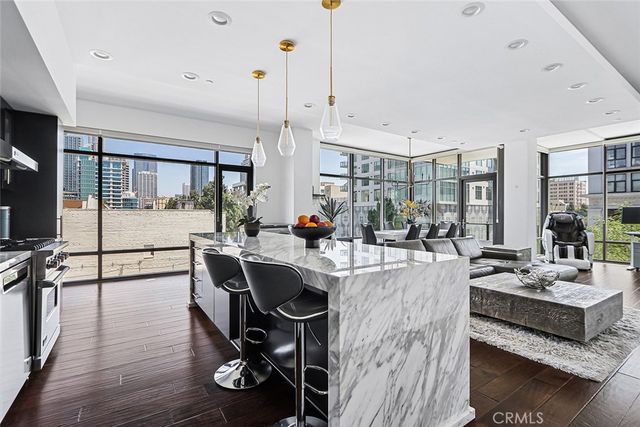 1111 S Grand Avenue 511, Los Angeles, CA 90015