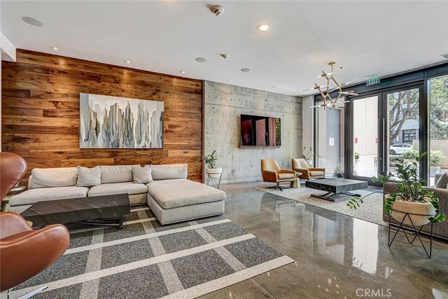 1111 S Grand Avenue 511, Los Angeles, CA 90015