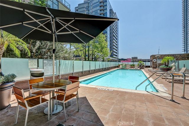 1111 S Grand Avenue 511, Los Angeles, CA 90015