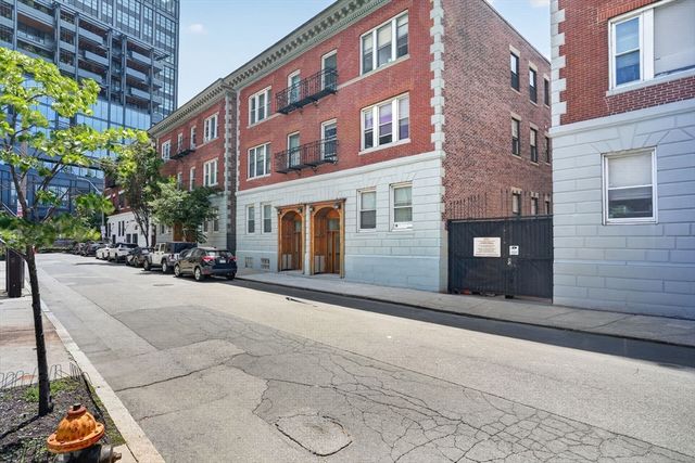 15 Aberdeen AB, Boston, MA 02215