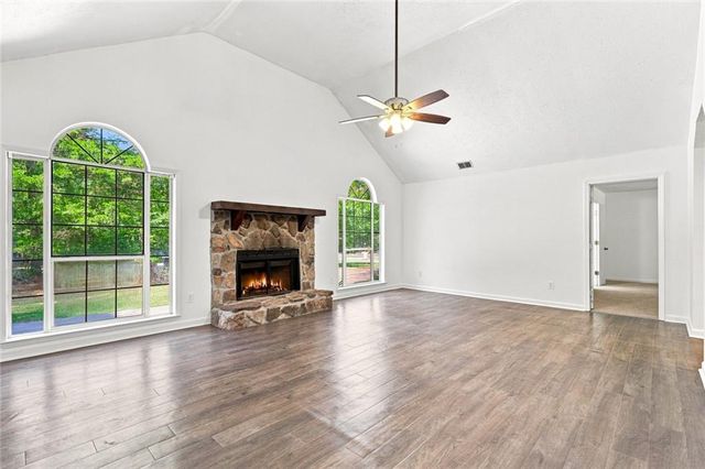 160 Pittypat Place, Mcdonough, GA 30253