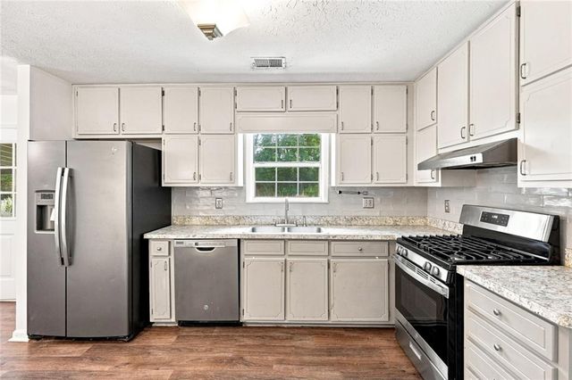 160 Pittypat Place, Mcdonough, GA 30253