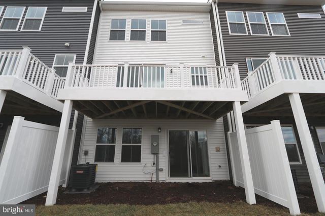 5053 BIGLEAF RD, Fredericksburg, VA 22407