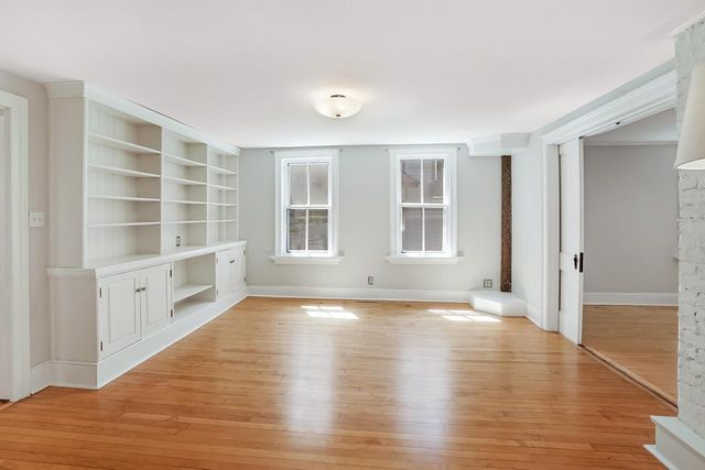 910 3rd STREET, Milwaukee, WI 53204