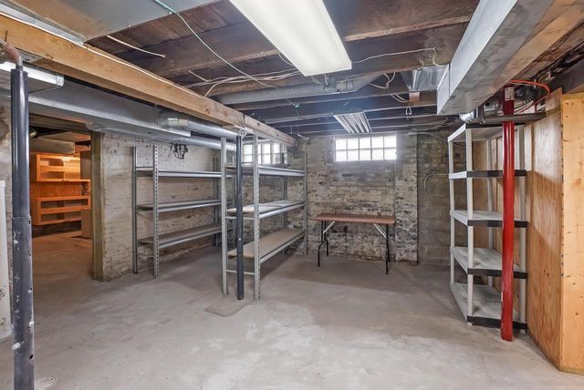 910 3rd STREET, Milwaukee, WI 53204