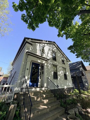910 3rd STREET, Milwaukee, WI 53204