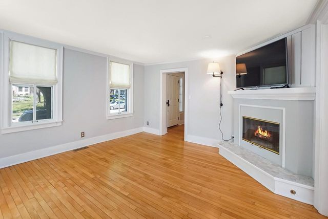 910 3rd STREET, Milwaukee, WI 53204