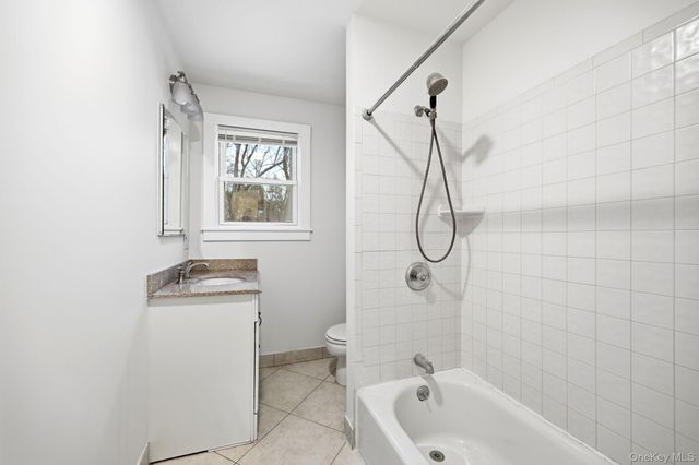 359 Orangeburg Road 2, Pearl River, NY 10965