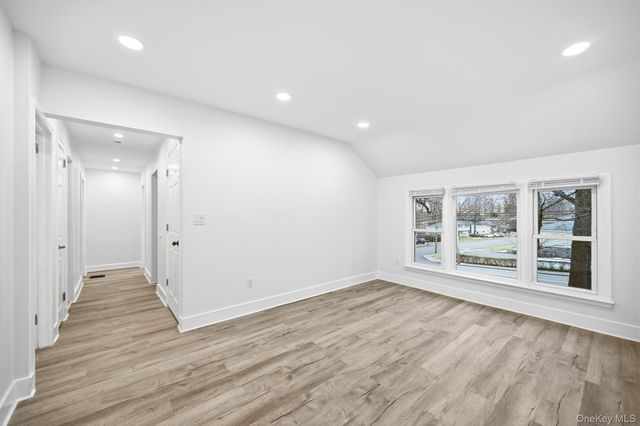 359 Orangeburg Road 2, Pearl River, NY 10965