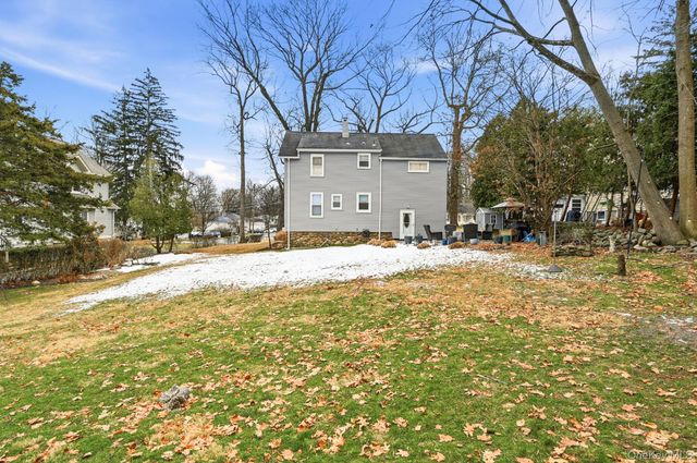 359 Orangeburg Road 2, Pearl River, NY 10965