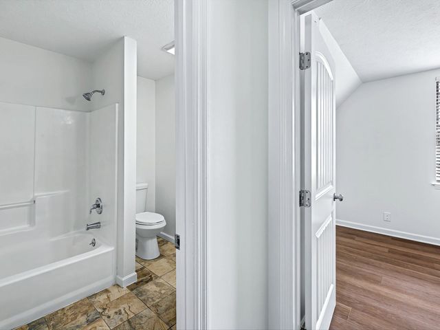 2688 Pine Ridge Dr, Nashville, TN 37207