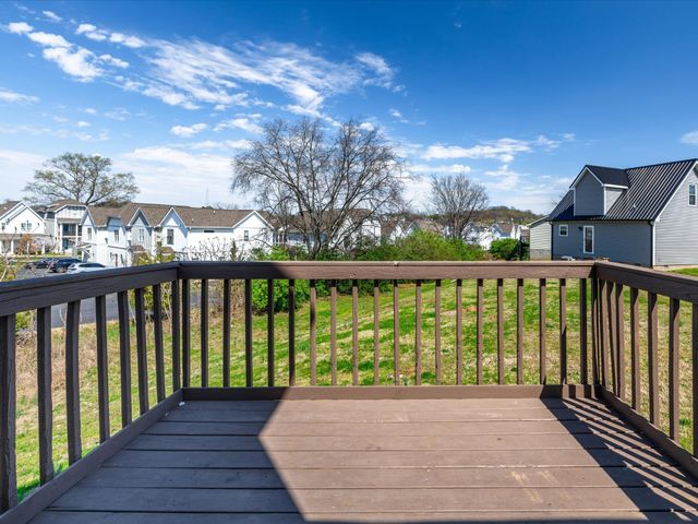 2688 Pine Ridge Dr, Nashville, TN 37207