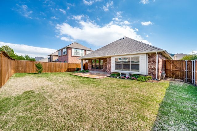 817 Lighthouse Lane, Savannah, TX 76227