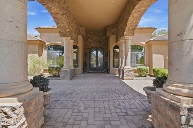 6561 S OAKWOOD Way, Gilbert, AZ 85298