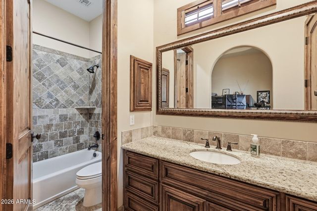 6561 S OAKWOOD Way, Gilbert, AZ 85298