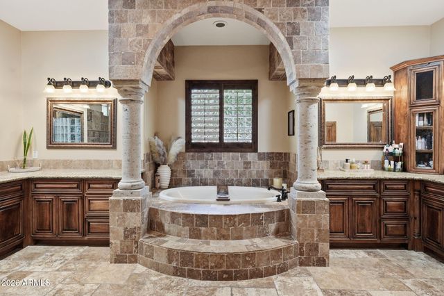 6561 S OAKWOOD Way, Gilbert, AZ 85298
