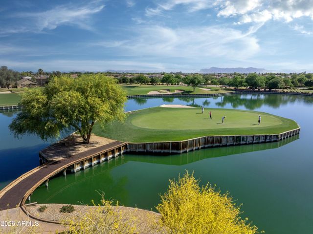 6561 S OAKWOOD Way, Gilbert, AZ 85298