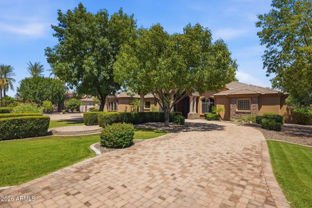 6561 S OAKWOOD Way, Gilbert, AZ 85298
