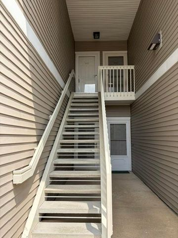1452 Fox Pointe Circle, Ann Arbor, MI 48108