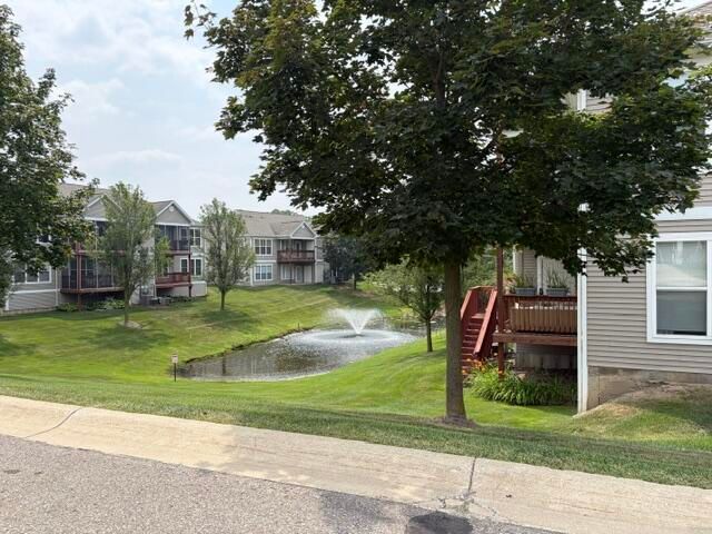 1452 Fox Pointe Circle, Ann Arbor, MI 48108
